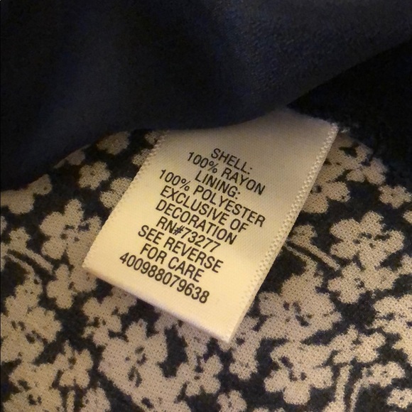 Vera Wang Princess Top - Picture 6 of 7